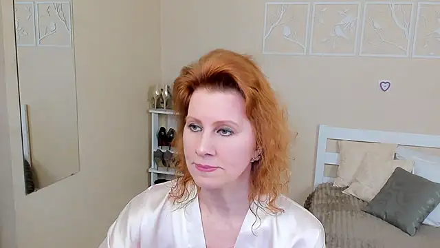 Snapshot of FoxySophia chatting on 8, 2, 2025 FoxySophia online show from 8, 2, 2025