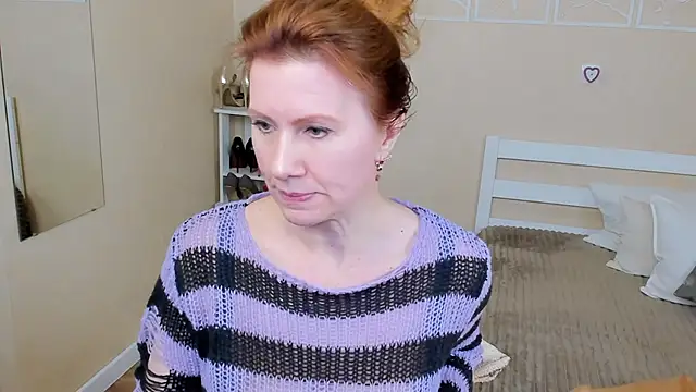 Snapshot of FoxySophia chatting on 2, 3, 2025 FoxySophia online show from 2, 3, 2025