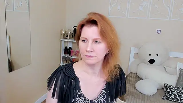 Snapshot of FoxySophia chatting on 8, 3, 2025 FoxySophia online show from 8, 3, 2025