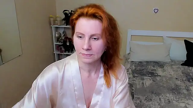 Snapshot of FoxySophia chatting on 29, 9, 2025 FoxySophia online show from 29, 9, 2025