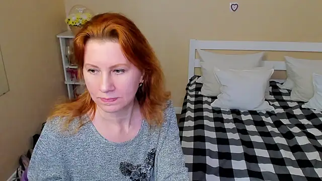 Snapshot of FoxySophia chatting on 20, 11, 2025 FoxySophia online show from 20, 11, 2025