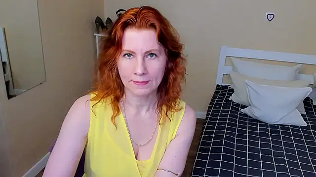 Snapshot of FoxySophia chatting on 24, 11, 2025 FoxySophia online show from 24, 11, 2025