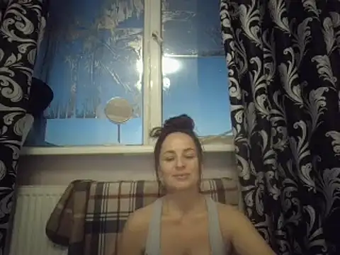 Snapshot of LindaStarS chatting on 25, 2, 2025 LindaStarS online show from 25, 2, 2025