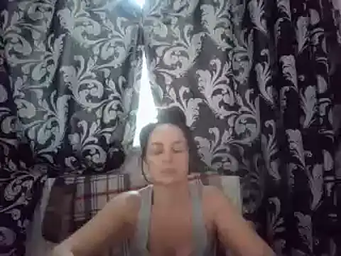 Snapshot of LindaStarS chatting on 27, 2, 2025 LindaStarS online show from 27, 2, 2025