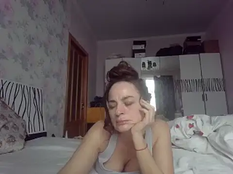 Snapshot of LindaStarS chatting on 2, 3, 2025 LindaStarS online show from 2, 3, 2025