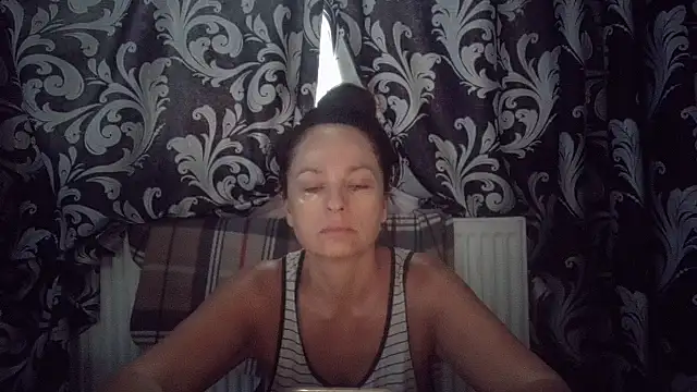 Snapshot of LindaStarS chatting on 10, 9, 2025 LindaStarS online show from 10, 9, 2025