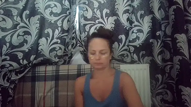 Snapshot of LindaStarS chatting on 27, 9, 2025 LindaStarS online show from 27, 9, 2025