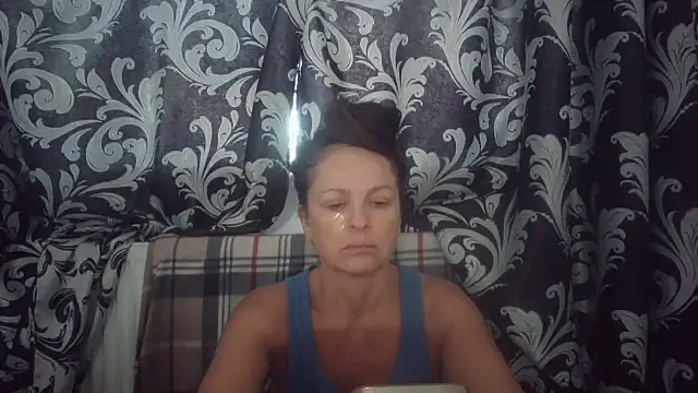 Snapshot of LindaStarS chatting on 29, 9, 2025 LindaStarS online show from 29, 9, 2025