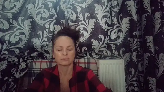 Snapshot of LindaStarS chatting on 16, 10, 2025 LindaStarS online show from 16, 10, 2025