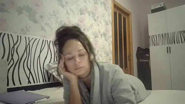 Snapshot of LindaStarS chatting on 20, 10, 2025 LindaStarS online show from 20, 10, 2025