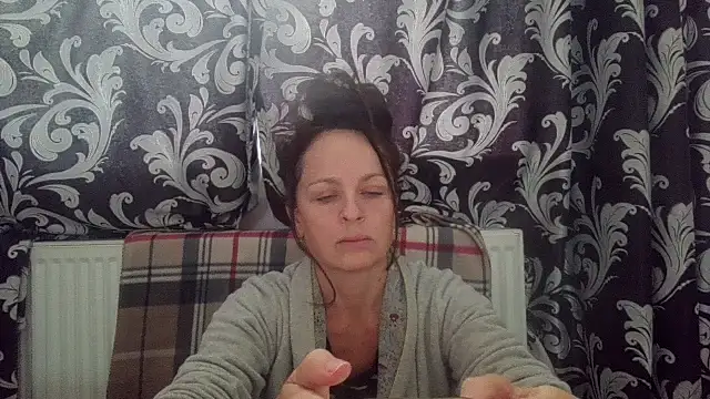 Snapshot of LindaStarS chatting on 22, 10, 2025 LindaStarS online show from 22, 10, 2025