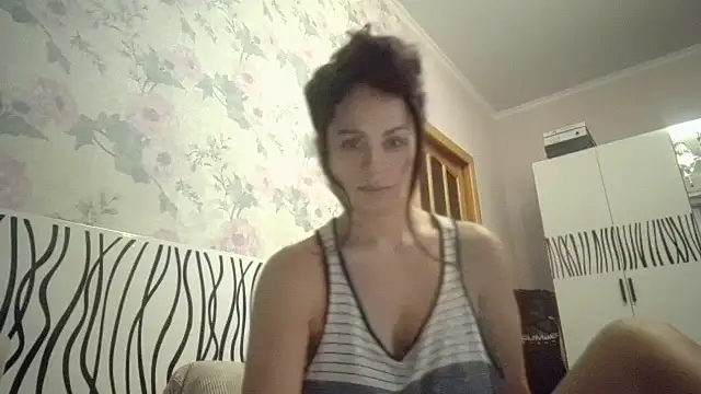 Snapshot of LindaStarS chatting on 16, 11, 2025 LindaStarS online show from 16, 11, 2025