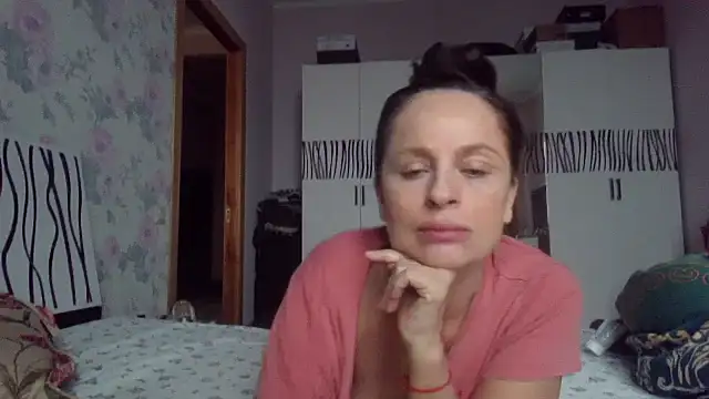 Snapshot of LindaStarS chatting on 28, 11, 2025 LindaStarS online show from 28, 11, 2025