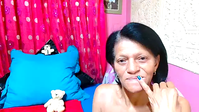 Snapshot of SLUTTYROXY chatting on 1, 2, 2025 SLUTTYROXY online show from 1, 2, 2025