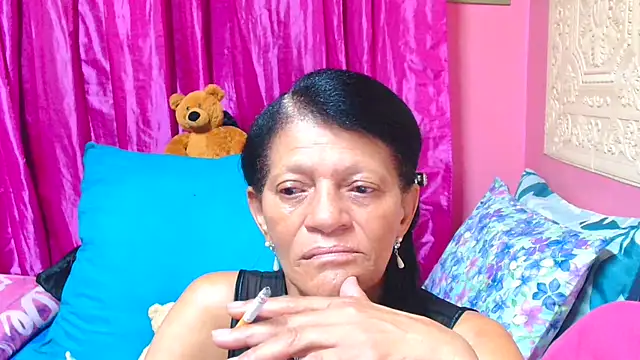 Snapshot of SLUTTYROXY chatting on 18, 3, 2025 SLUTTYROXY online show from 18, 3, 2025