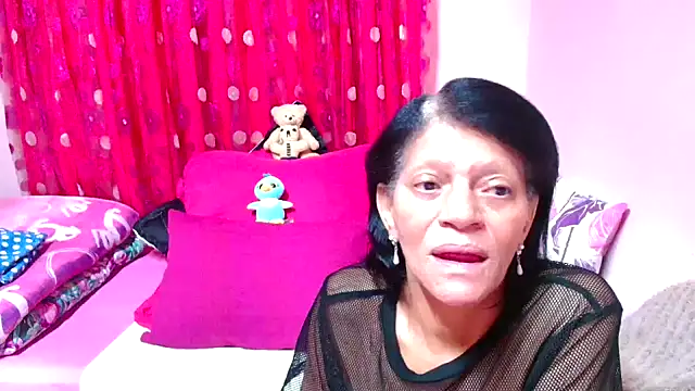 Snapshot of SLUTTYROXY chatting on 9, 10, 2025 SLUTTYROXY online show from 9, 10, 2025
