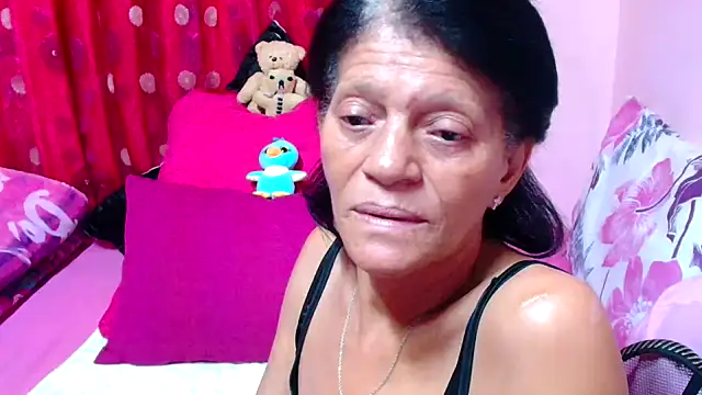Snapshot of SLUTTYROXY chatting on 12, 10, 2025 SLUTTYROXY online show from 12, 10, 2025