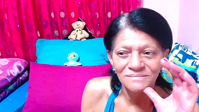 Snapshot of SLUTTYROXY chatting on 13, 10, 2025 SLUTTYROXY online show from 13, 10, 2025