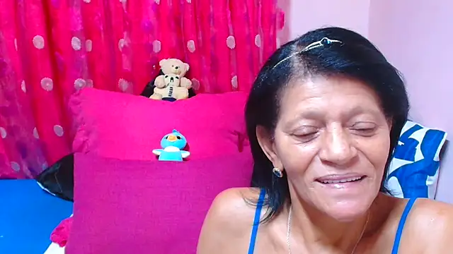 Snapshot of SLUTTYROXY chatting on 2, 3, 2026 SLUTTYROXY online show from 2, 3, 2026