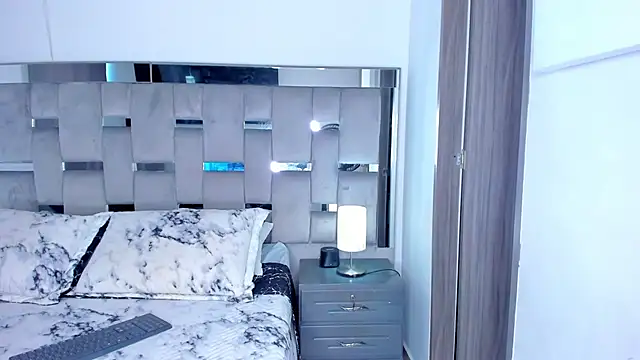 Cammiila online show from 7, 11, 2025