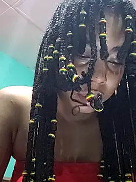 Snapshot of HONEYSWEETS_LIVE chatting on 11, 10, 2025 HONEYSWEETS LIVE online show from 11, 10, 2025