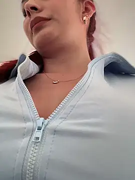 Snapshot of LINDA_PATTY94 chatting on 14, 3, 2025 LINDA PATTY94 online show from 14, 3, 2025