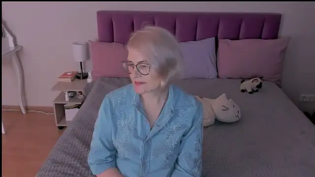 sabrinamacmarren online show from 21, 3, 2025