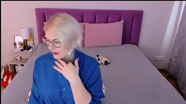 sabrinamacmarren online show from 21, 11, 2025