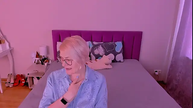 Snapshot of sabrinamacmarren chatting on 1, 2, 2026 sabrinamacmarren online show from 1, 2, 2026