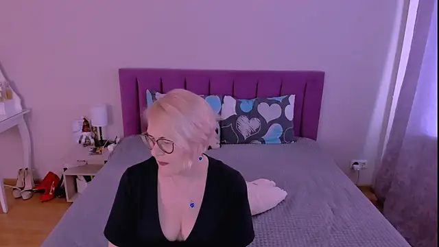 Snapshot of sabrinamacmarren chatting on 5, 2, 2026 sabrinamacmarren online show from 5, 2, 2026