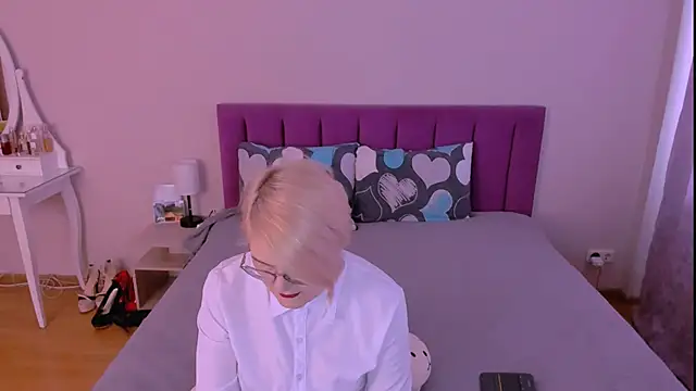 Snapshot of sabrinamacmarren chatting on 8, 2, 2026 sabrinamacmarren online show from 8, 2, 2026