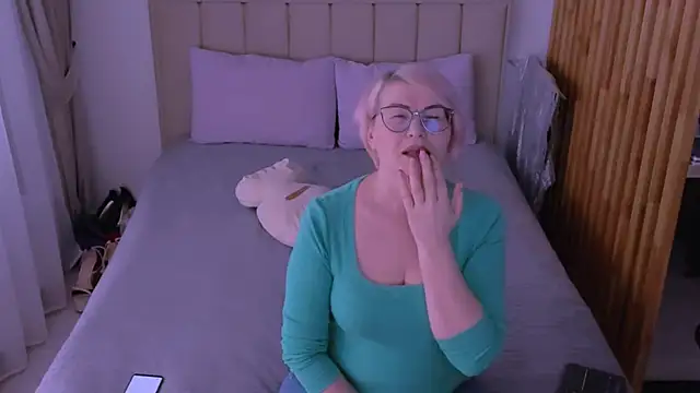 sabrinamacmarren online show from 19, 3, 2026