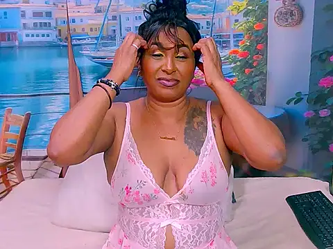 Snapshot of indiansparkle chatting on 7, 11, 2025 indiansparkle online show from 7, 11, 2025