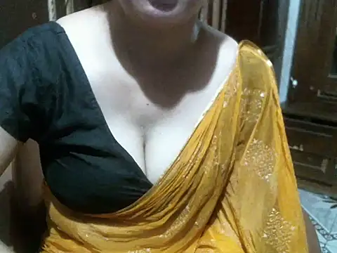 Snapshot of UrsMansi chatting on 17, 7, 2026 UrsMansi online show from 17, 7, 2026