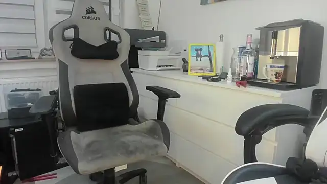 PinkyBoyD online show from 1, 12, 2025