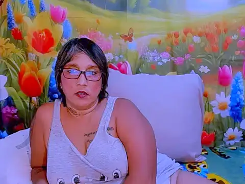 Snapshot of indianroxy chatting on 24, 10, 2025 indianroxy online show from 24, 10, 2025