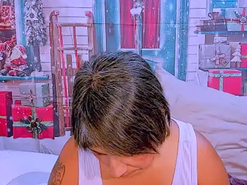 Snapshot of indianroxy chatting on 4, 12, 2025 indianroxy online show from 4, 12, 2025