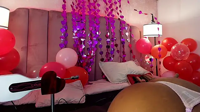 Snapshot of HallyBans chatting on 16, 2, 2025 HallyBans online show from 16, 2, 2025