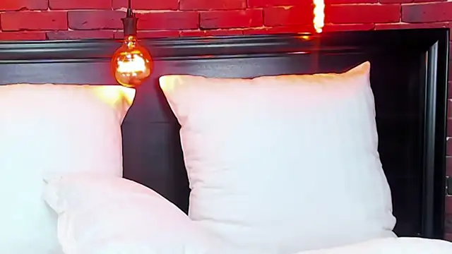 ChristynaRoss online show from 5, 2, 2025