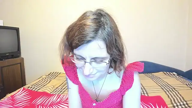 Snapshot of MarilynDream chatting on 4, 2, 2025 MarilynDream online show from 4, 2, 2025