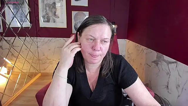 Snapshot of KellyPerfection chatting on 3, 11, 2025 KellyPerfection online show from 3, 11, 2025