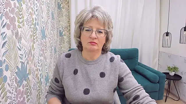 EvelynJoyful online show from 2, 2, 2026