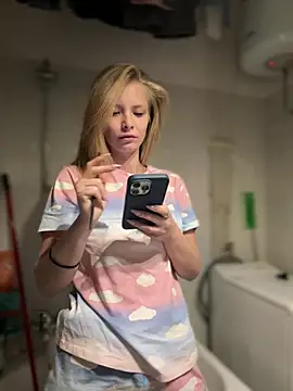 AnastasiaAniess online show from 20, 3, 2025