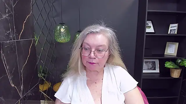 NataliMellow online show from 18, 1, 2025
