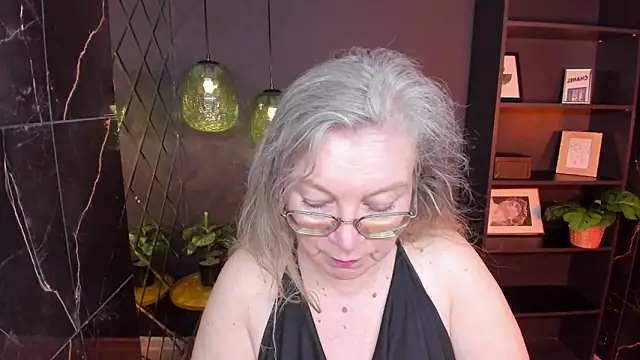 NataliMellow online show from 2, 6, 2026