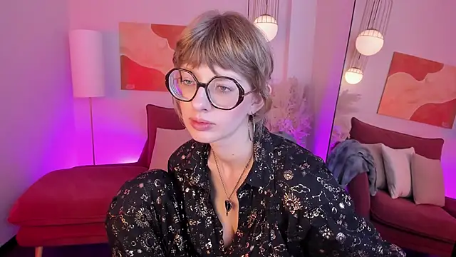 Snapshot of RubySoft chatting on 7, 11, 2025 RubySoft online show from 7, 11, 2025