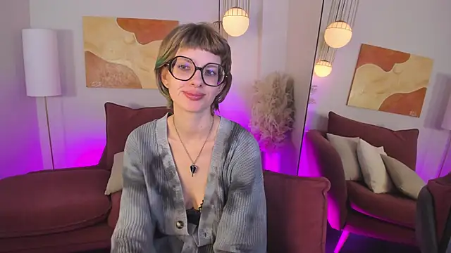 Snapshot of RubySoft chatting on 12, 11, 2025 RubySoft online show from 12, 11, 2025