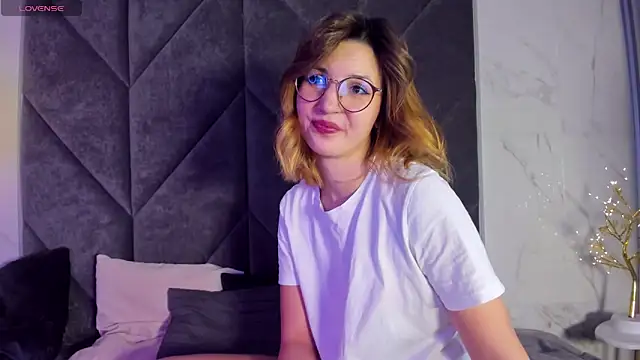Snapshot of JaneGraceful chatting on 3, 2, 2025 JaneGraceful online show from 3, 2, 2025