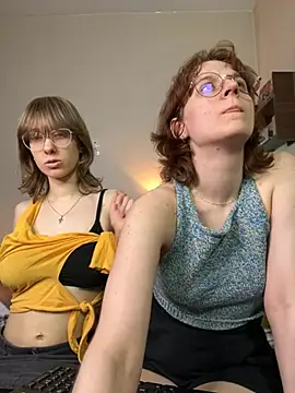 Jitoon Exe online show from 13, 3, 2026