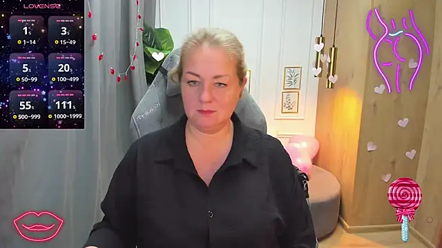 Snapshot of JenniferLight chatting on 15, 2, 2025 JenniferLight online show from 15, 2, 2025